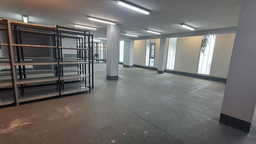 Local Comercial Con Depósito Y Oficinas Corporativas Montacarga Y Cochera
