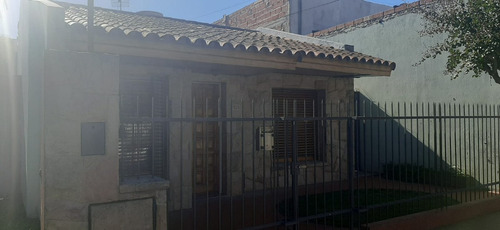 Imagen 1 de 13 de Casa  79 Bis 5  2 Dormitorios, Quincho Con Parrilla, Lavadero Cubierto, Parque