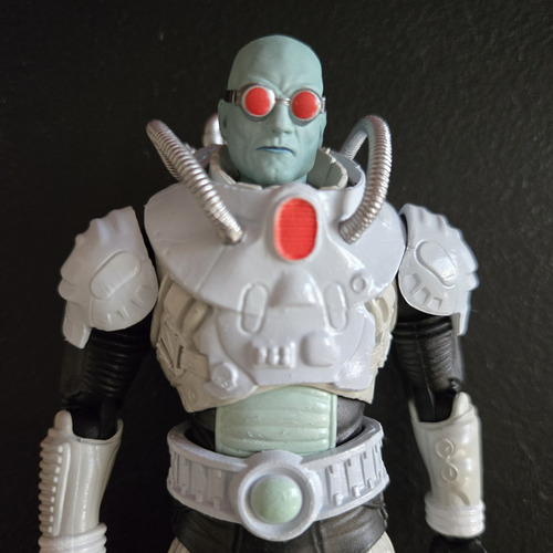 Mr. Freeze Victor Fries Dc Multiverse Mcfarlane Toys (Usado)