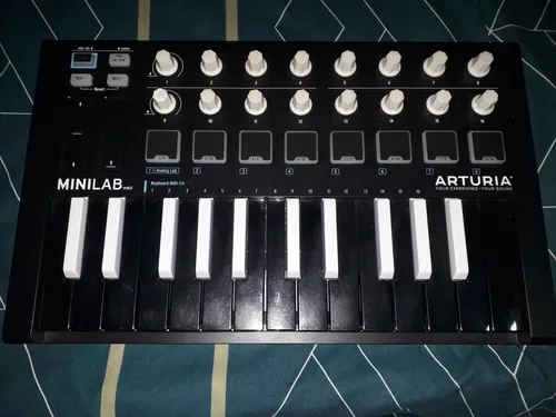 Controlador Minilab Mkii Arturia Con Caja (Usado)