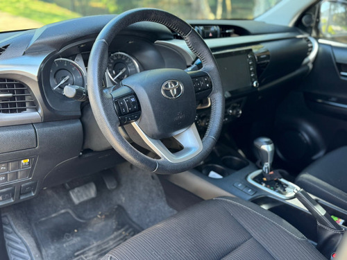 Toyota Hilux 2.8 D-4D TURBO DIESEL CD SR 4X4 AUTOMÁTICO