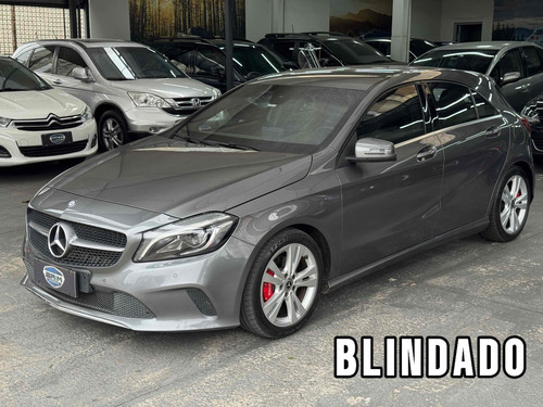 Mercedes-Benz A 200 1.6 TURBO 16V FLEX 4P AUTOMÁTICO