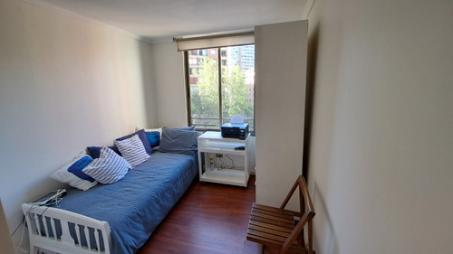 Amoblado, Full Equipado, Cercano Metro Manquehue, Impecable.
