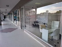 Comprar Se Vende Espectacular Fondo De Comercio En Funcion Y Prestación Servicios De Estética, Cosmetologia, Dermatologia, Nutrición, Tratamientos De Spa, Tales Como Masajes Corporales Y Faciales