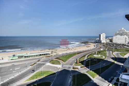 Imagen 3 de 30 de Piso Alto Frente Al Mar, Playa Brava