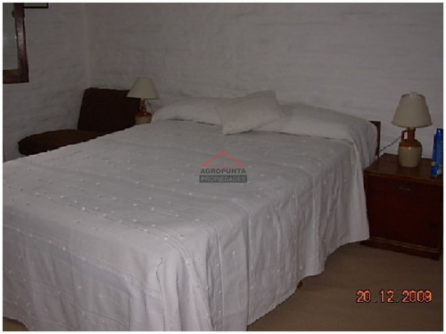 Casa En Pinares, 4 Dormitorios *- Ref: 3284