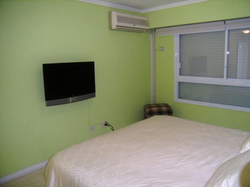 Apartamento En Alquiler Por Temporada De 3 Dormitorios En Playa Mansa