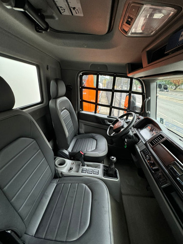 Vw 11-180 Ano 2024 Prime Baú Refrigerado 4x2 Único Dono