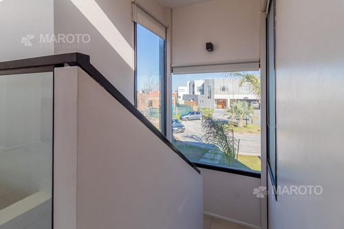 Imagen 15 de 30 de Casa En Venta En Barrio El Canton Islas - Maroto Propiedades