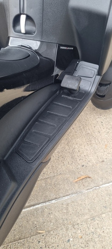 Imagen 9 de 25 de Piaggio Mp3 500