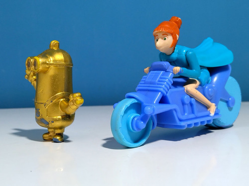Muñecos Minion Kevin Y Lucy Wilde X 2 (Usado)