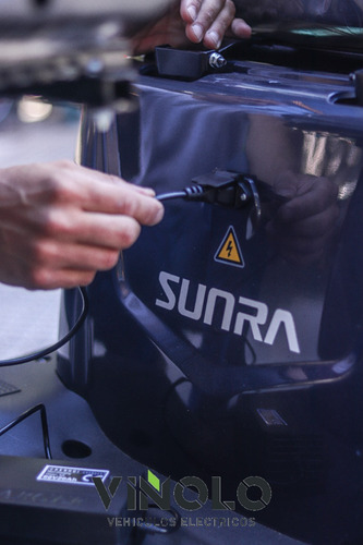 Triciclo Para Dos Pasajeros Adultos Sunra Shinox + Casco / E