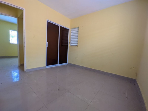 Alquilo Casa En Villa Mella