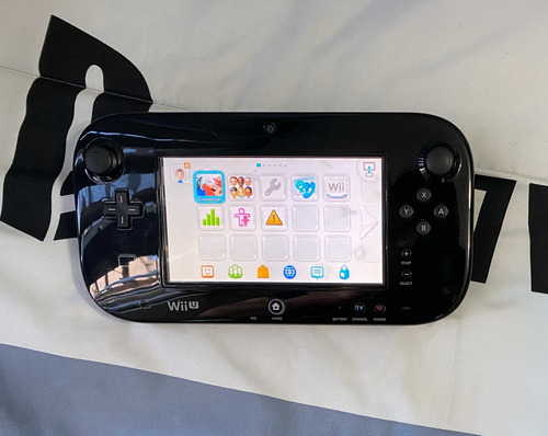 Nintendo Wii U 32gb Con 4 Juegos De Regalo Negro (Usado)
