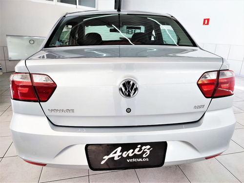 Imagem 6 de 18 de Volkswagen Voyage 2018 1.6 Msi Totalflex Trendline 37mil Km