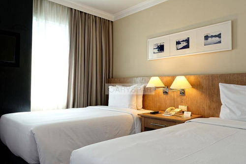 Imagem 15 de 25 de Flat Radisson Berrine - No Pool - Investimento! - Fl5107