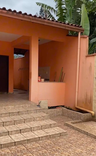 02 Lotes Total 960m2 Em Muriqui Rgi Reguiarizado Iptus Pagos Com Casa 3 Quartos 4 Banheiros Piscina Churrasqueira E Galpão Multiuso Portão Eletrônico Muro Alto Perto De Escola E Comércio
