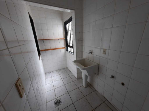 Aluguel De Apartamentos / Padrão Na Cidade De São Carlos 27435