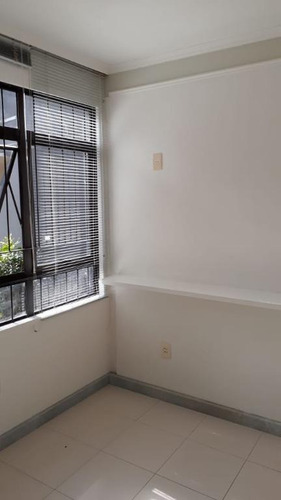 Imagem 8 de 19 de Sala Comercial Térrea No Centro - Sa0688