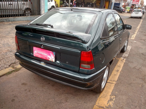 Imagem 1 de 12 de Gm/kadett Gls