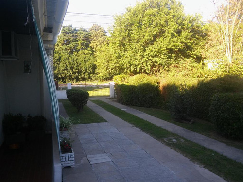 Casa En Venta En José María Pérez Al 1300 | Luján | 2 Dormitorios | Cochera | Apto Crédito
