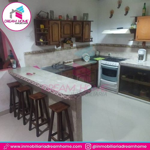 Imagen 2 de 12 de Casa Con Local Calle Negro Primero, Centro - Santa Teresa Del Tuy
