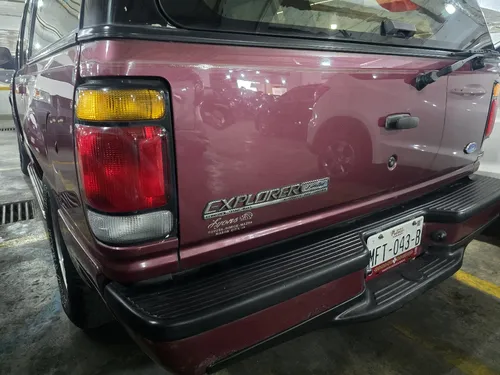 Ford Explorer 5.0l Xlt V8 4x4 Mt
