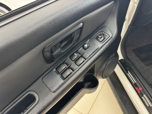 Mitsubishi Pajero TR4 2.0 16V 4P FLEX AUTOMÁTICO