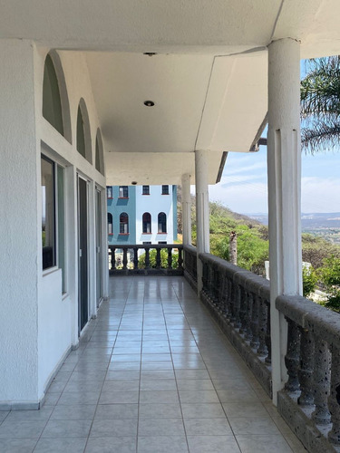 Magnifica Casa En Venta Estilo Campestre En Huertas La Joya Qro