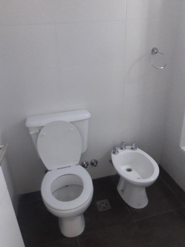 Imagen 7 de 8 de Departamento En Venta En Moron Centro