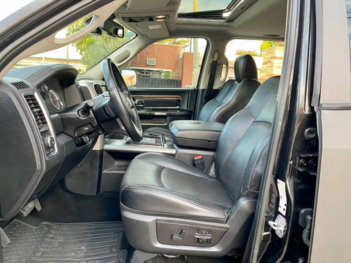 Ram 1500 Laramie 4x4 Automatica Con Accesorios Impecable