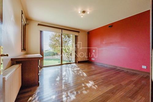 Casa En Arriendo De 5 Dorm. En Lo Barnechea