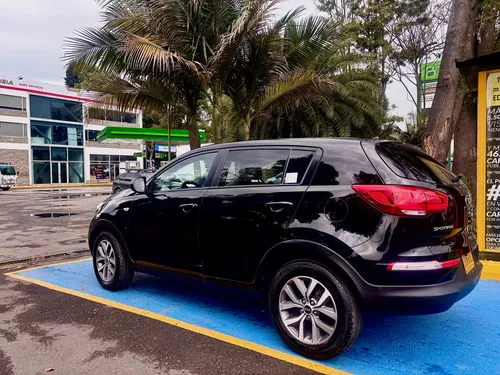 Kia Camioneta Cilindraje 2.0 Gasolina Color Negro 4x2