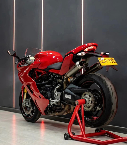Ducati Supersport S