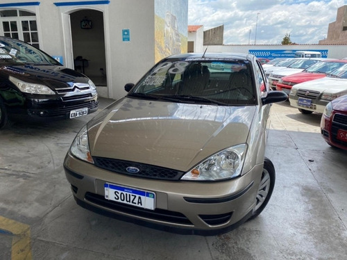 Ford Focus Sedan 1.6 Gl