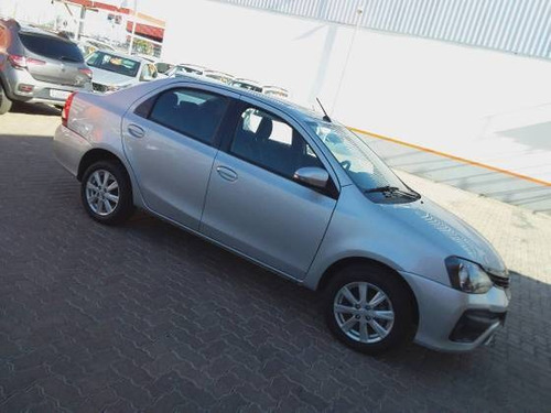 Toyota Etios 1.5 X Plus Sedan 16v Flex 4p Automático