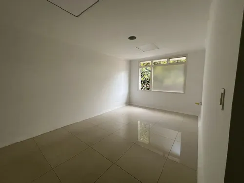 Consultorio En Arriendo/venta En Los Cedros. Cod V16262