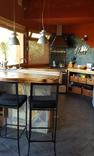 Casa Con Vista Al Lago Nahuel Huapi En Barrio Epulafquen