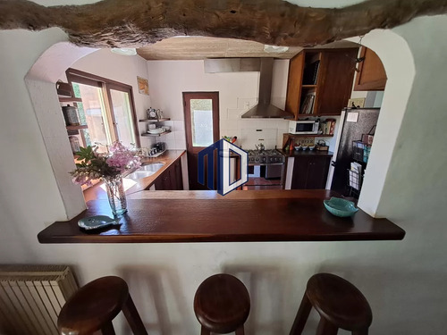Casa A La Venta De 3 Dormitorios En Punta Del Este Con Un Magnífico Terreno De 3000 Mts2