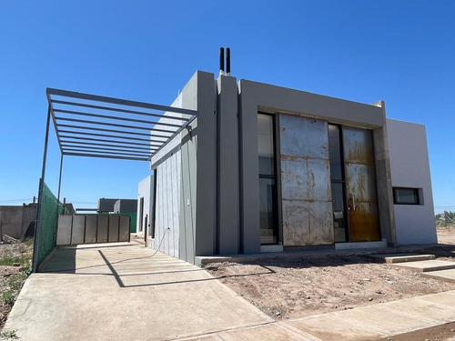 Casa En Venta - Bº La Quebrada - Lujan