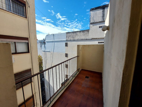 Alquiler Monoambiente Balvanera Amueblado Balcón
