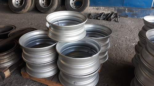 Roda Raiada De Aço 295 22,5 X 8,25 Para Carreta Semirreboque