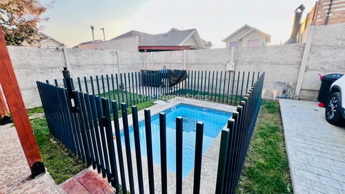 Casa En Venta De 3 Dorm. En Colina