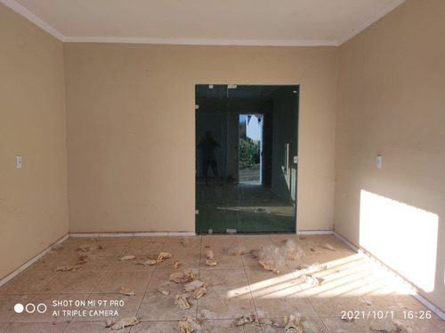 Imagem 14 de 15 de Casa Ampla Na Cidade De Crateús-ce (esquina) Com 136m2 De Área Construida E Com Estrutura Pronta Para Ampliacão