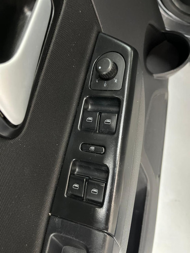 Volkswagen Fox 1.6 MSI TOTAL FLEX CONNECT 4P MANUAL