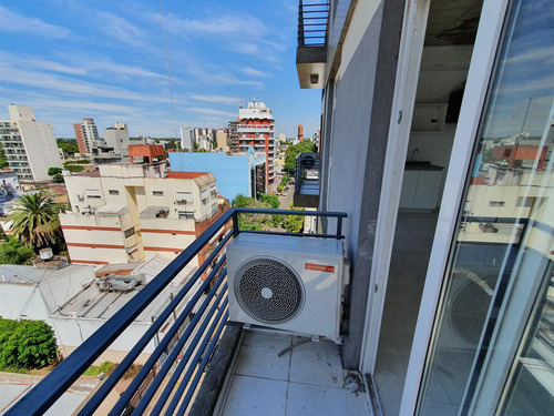 Venta De Departamento En Alvear Y Humberto Primo - Quilmes. Se Ofrece Financiación!