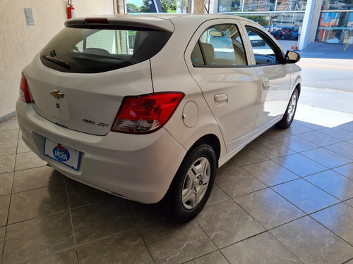 Chevrolet Onix Joy 1.0 Branco 2017