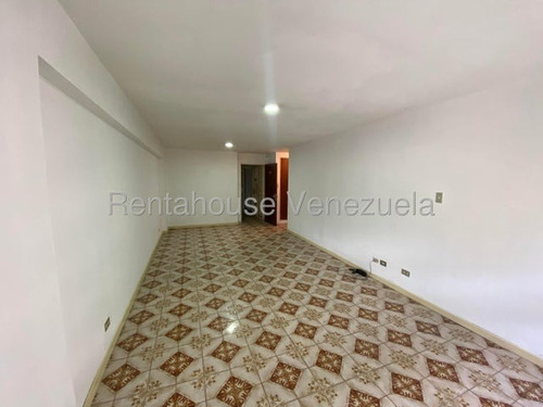 Apartamento En Venta. La Florida. Mls 26-131