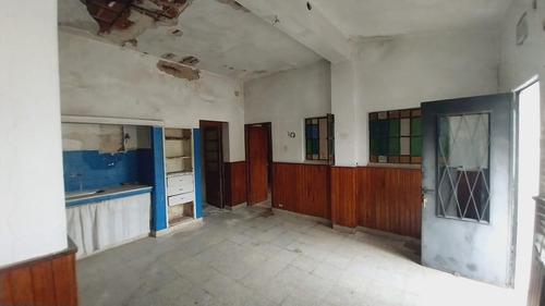 Casa | 2 Dormitorios | Cochera | A Reciclar | Fray Luis Beltran