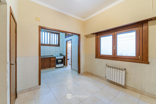 Venta - Ph 4 Ambientes Al Frente Con Cochera - La Perla